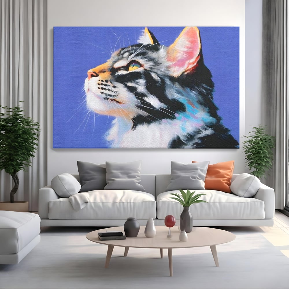 Tablou canvas cu pictura cu profil de pisica, fara rama, pe sasiu de lemn, pe perete intr-un living